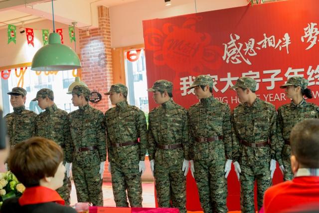 河流流动时、水携带的物质叫什么？